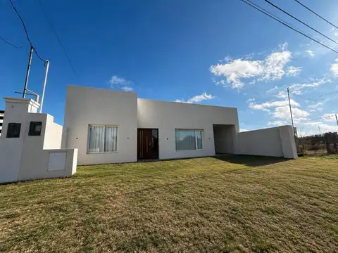 Casa en Venta en Victorica, Loventué