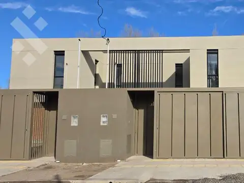 Casa en Venta en Neuquén, Confluencia