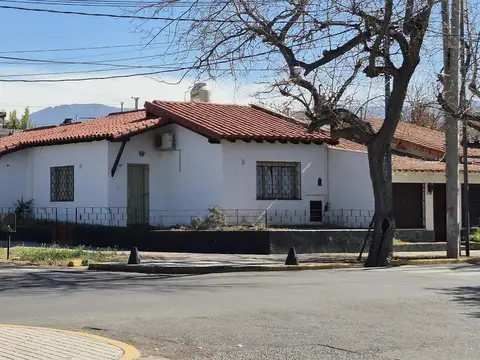 Casa en Venta en Villa Hipodromo, Godoy Cruz