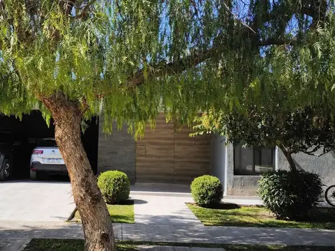 Casa en Venta en Mayor Drummond, Luján de Cuyo