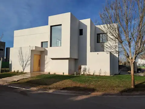 Casa en Venta en Luján de Cuyo, Mendoza