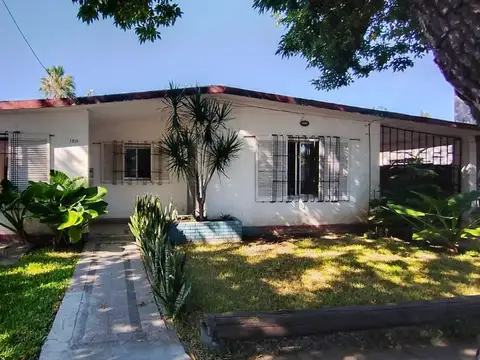 Casa en Venta en Barrio Parque Field, Rosario