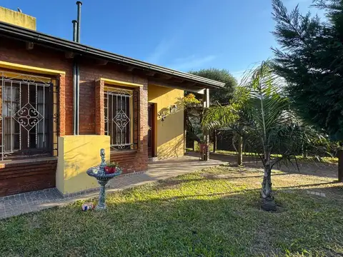 Casa en Venta en Punta Chacra, Roldan