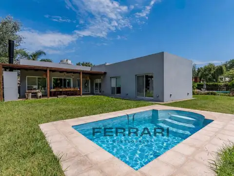 Casa en Venta en Pueblo Esther, Rosario