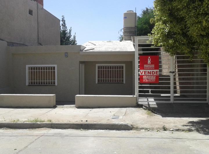 Casa · 290m² · 4 Ambientes · 2 Cocheras