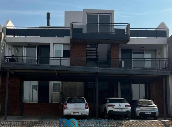 Departamento · 71m² · 4 Ambientes · 1 Cochera