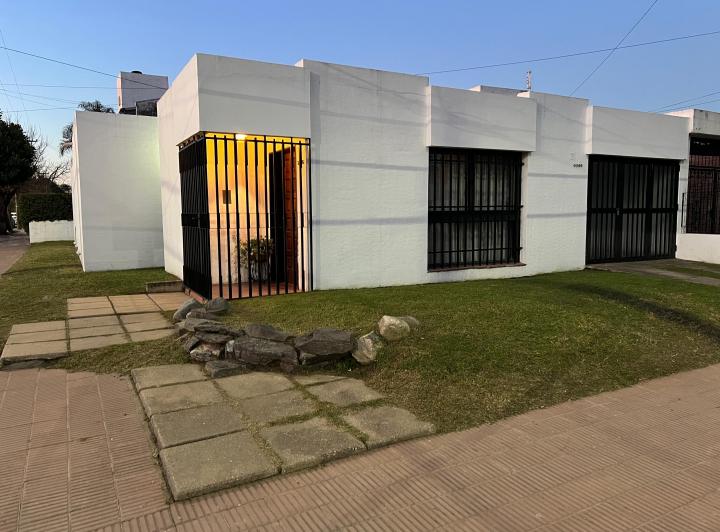 Casa · 131m² · 6 Ambientes · 1 Cochera