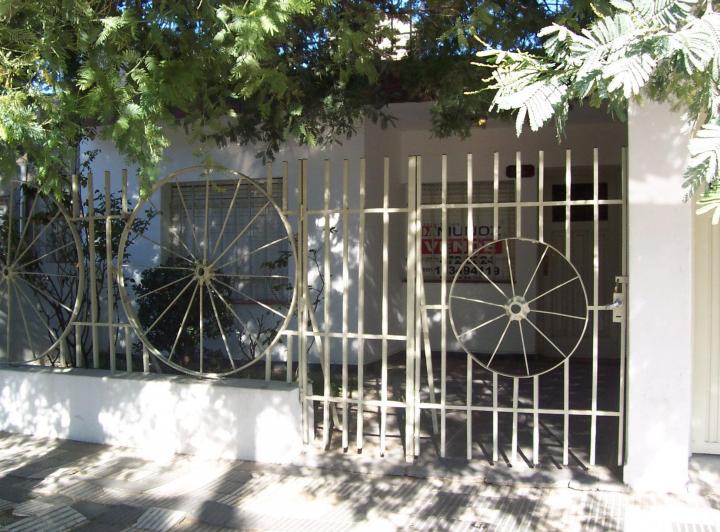 Casa · 169m² · 6 Ambientes · 1 Cochera