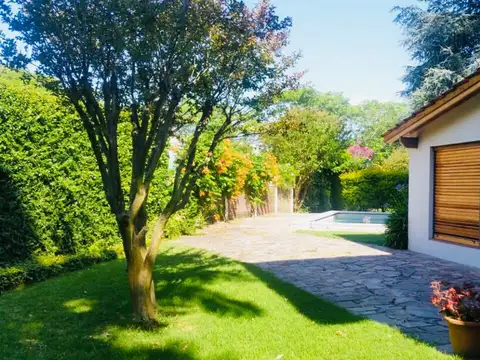 Casa en Venta en City Bell, Partido de La Plata