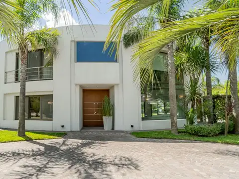 Casa en Venta en Septiembre, Countries y Barrios Cerrados en Escobar