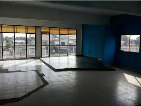 Galpón en Alquiler en Isidro Casanova, Partido de La Matanza