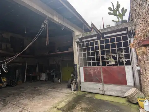 Galpón en Alquiler en Lanus Este, Lanus