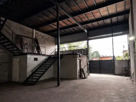 Galpón en Alquiler en Villa Gobernador Udaondo, Partido de Ituzaingó