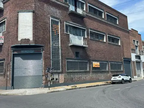 Galpón en Alquiler en Sarandi, Partido de Avellaneda