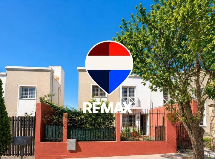Casa · 61m² · 3 Ambientes · 1 Cochera