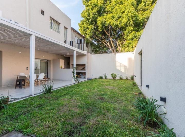 Casa · 140m² · 5 Ambientes · 1 Cochera