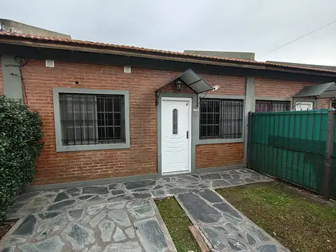 PH en Alquiler en Luis Guillon, Partido de Esteban Echeverría