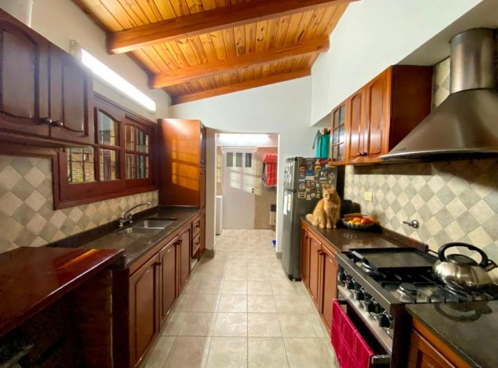 Casa · 117m² · 4 Ambientes · 2 Cocheras