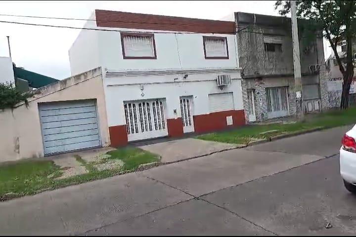 Casa · 166m² · 3 Dormitorios · 1 Cochera