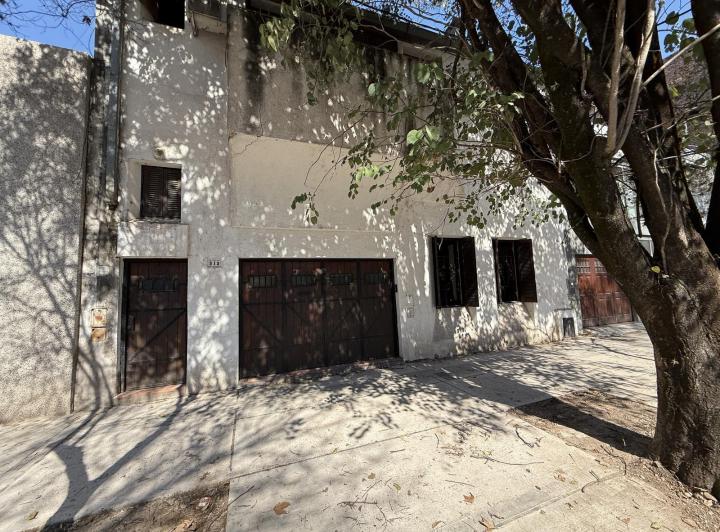 Casa · 280m² · 7 Ambientes