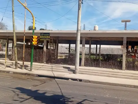 Local en Alquiler en Isidro Casanova, Partido de La Matanza