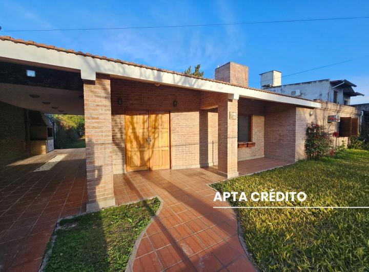 Casa · 630m² · 6 Ambientes · 3 Cocheras