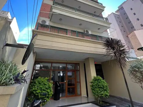 Cochera en Alquiler en Lanus Oeste, Lanus