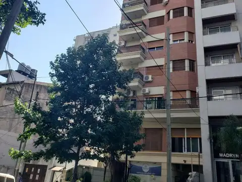 Cochera en Alquiler en Lanus Oeste, Lanus