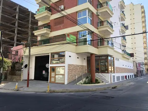 Cochera en Alquiler en Lanus Oeste, Lanus