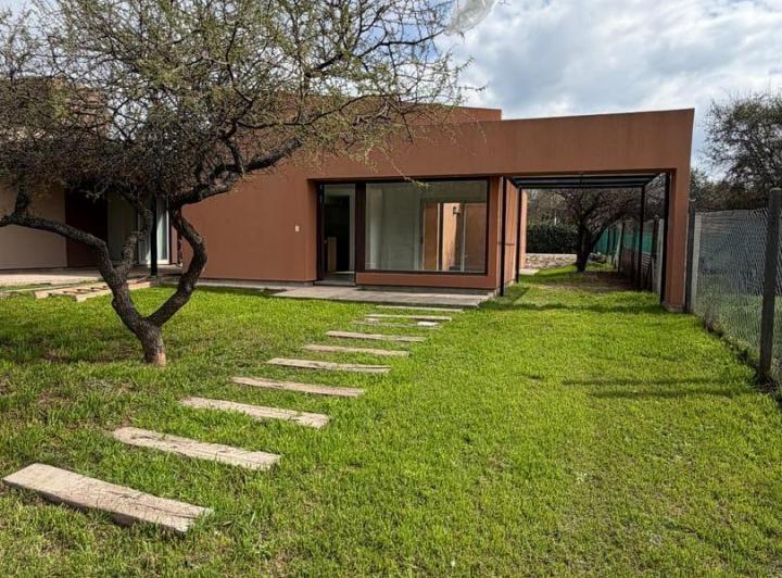 Casa · 80m² · 4 Ambientes