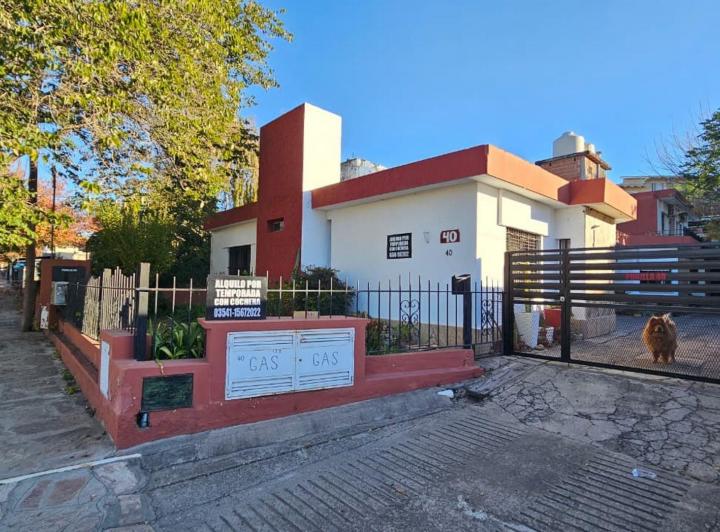 Casa · 400m² · 12 Ambientes · 8 Cocheras