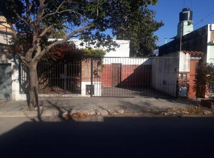 Casa · 190m² · 7 Ambientes · 1 Cochera