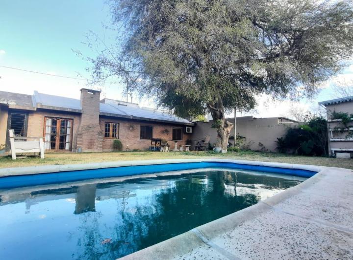 Casa · 130m² · 6 Ambientes · 1 Cochera