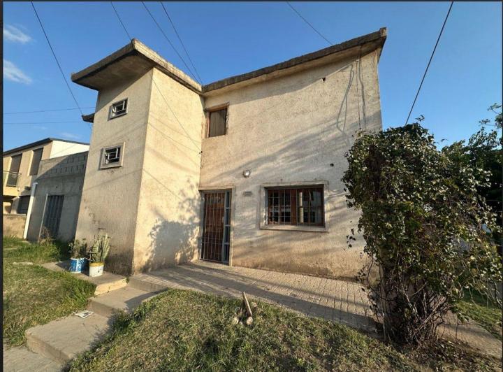 Casa · 190m² · 7 Ambientes · 1 Cochera