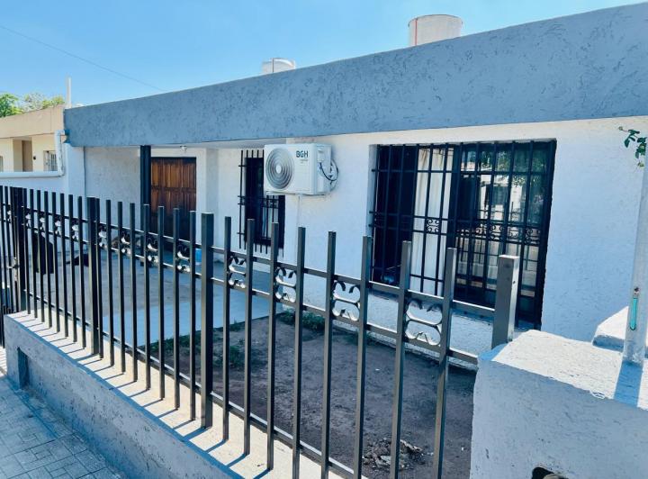 Casa · 219m² · 5 Ambientes · 1 Cochera