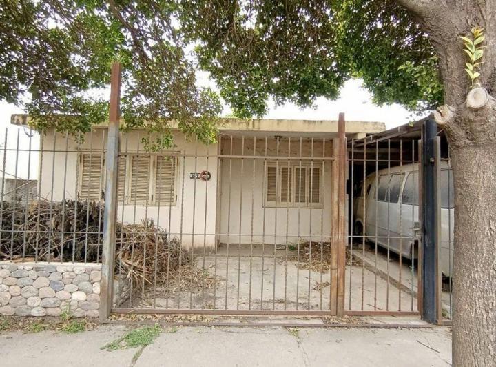 Casa · 118m² · 4 Ambientes · 2 Cocheras