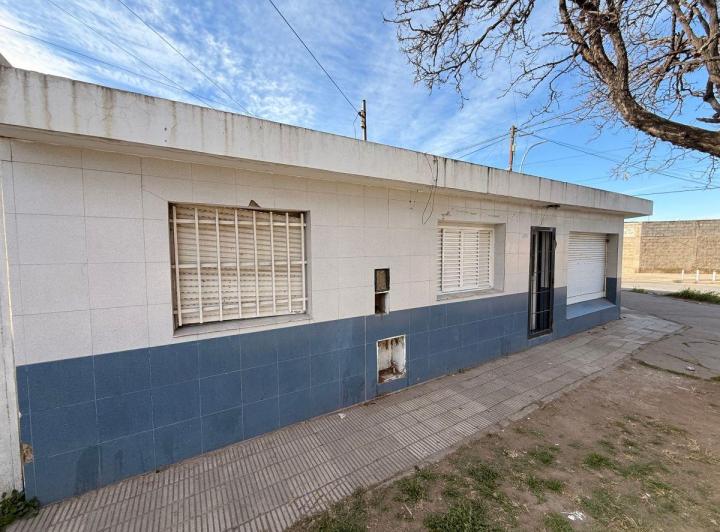 Casa · 340m² · 16 Ambientes · 2 Cocheras