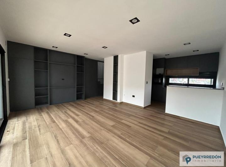 Casa · 140m² · 4 Ambientes · 2 Cocheras