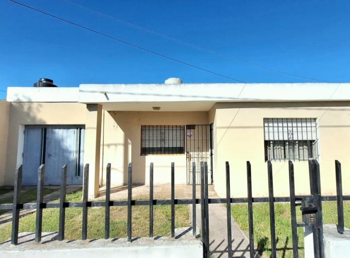 Casa · 100m² · 4 Ambientes · 1 Cochera