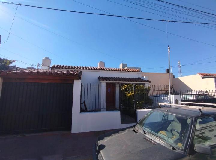 Casa · 120m² · 4 Ambientes · 1 Cochera