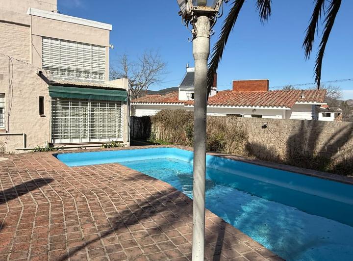 Casa · 188m² · 10 Ambientes