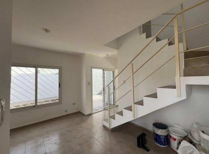 Casa · 103m² · 4 Ambientes · 1 Cochera