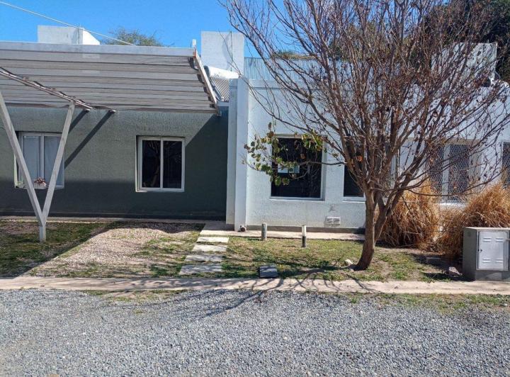 Casa · 100m² · 4 Ambientes · 1 Cochera