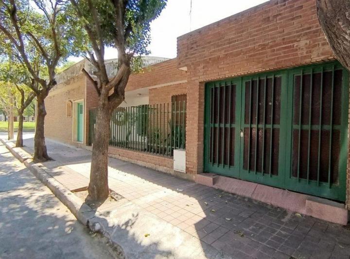 Casa · 269m² · 6 Ambientes · 2 Cocheras