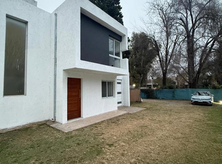 Casa · 117m² · 4 Ambientes · 1 Cochera