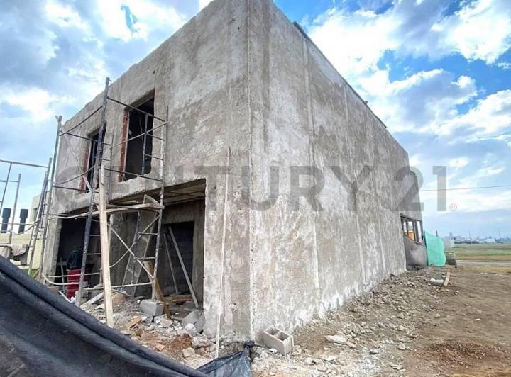 Casa · 124m² · 4 Ambientes · 1 Cochera