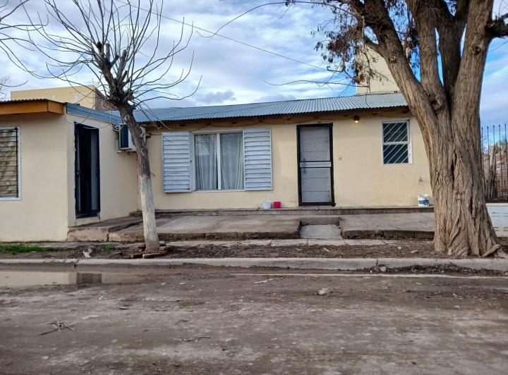 Casa · 450m² · 5 Ambientes · 1 Cochera