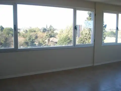 Oficina en Venta en Pilar Centro, Pilar