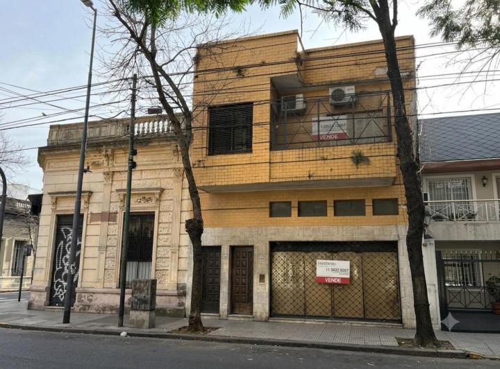 Terreno · 218m²