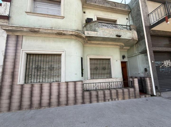 Terreno · 218m²